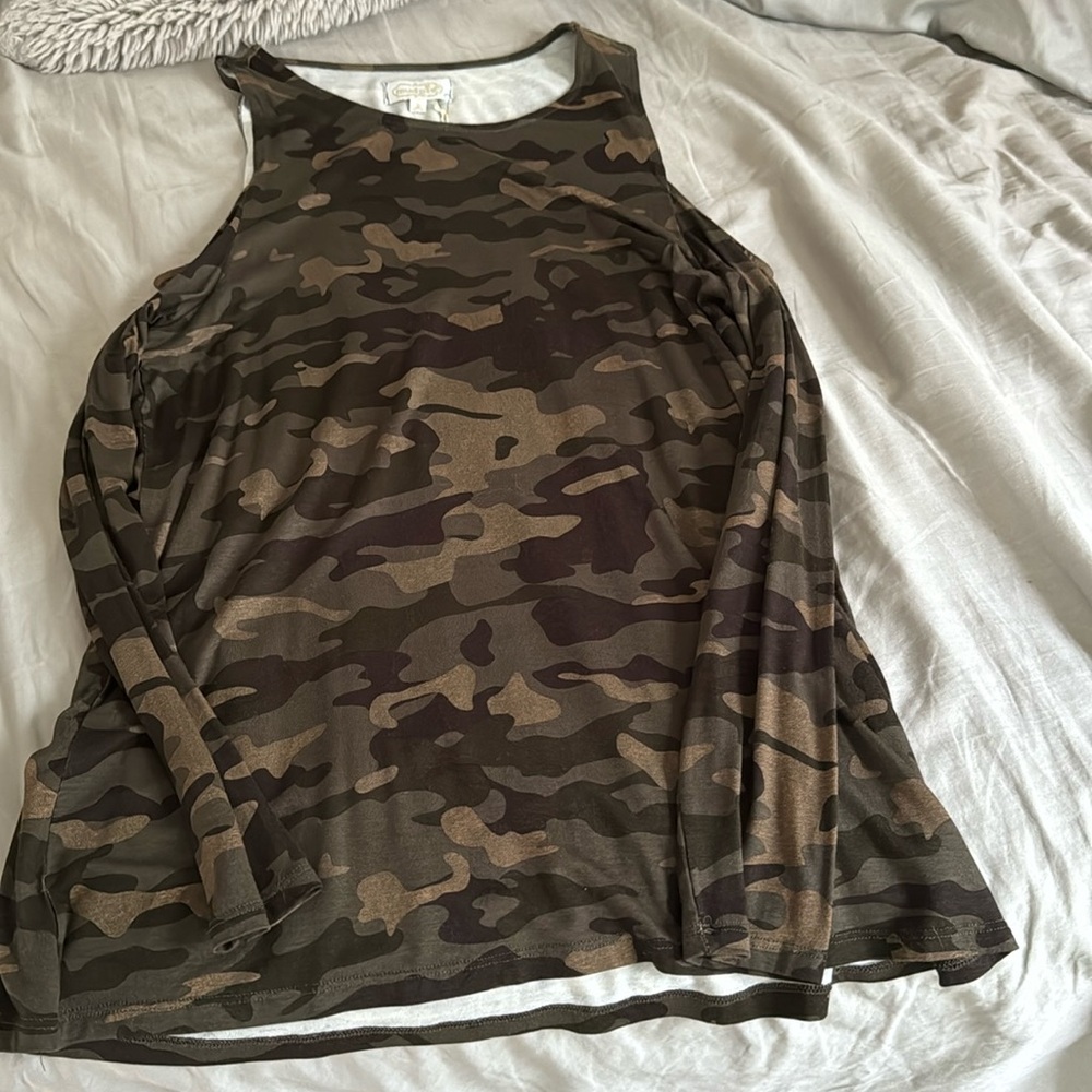 Buckle (mud pie brand) camo cold shoulder girls top